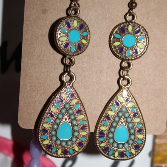 ☆Glow in the Dark☆ Vintage Enamel Drop Earrings - Picture 4 of 4
